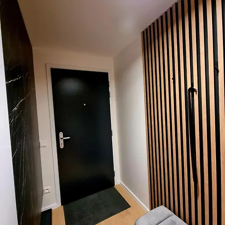 Brand New Luxury Flat, Big Balcony, Free Parking Apartment Bratislava